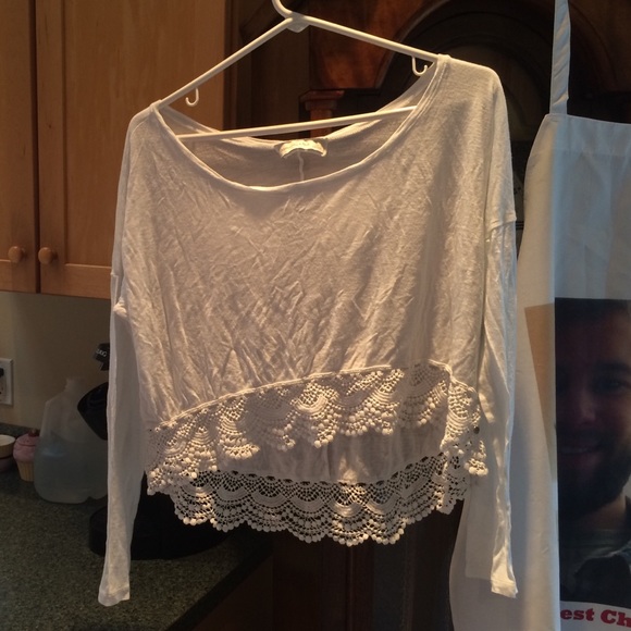 White boat color long sleeve shirt