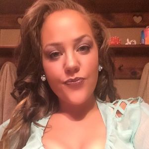 Meet your Posher, Lacey