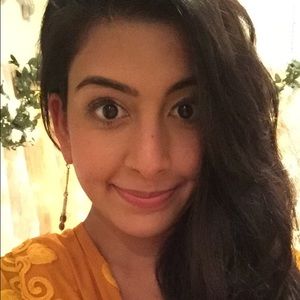 Meet your Posher, Farha