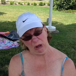 Meet your Posher, Carol