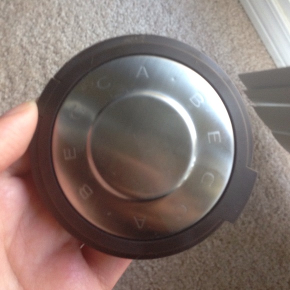 Champagne pop - Becca Exclusive Collection