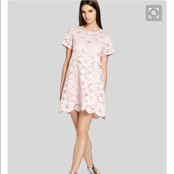 SOLD! Diane blush lace dress with scallop hem - Picture 2 of 2