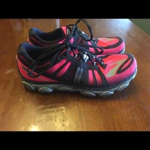 Brooks pure flow size 9.5