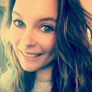 Meet your Posher, Candice