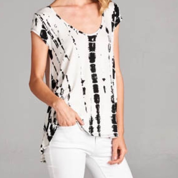 White Tie Dye Short Sleeve Tunic - Picture 2 of 4