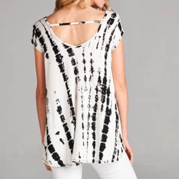 White Tie Dye Short Sleeve Tunic - Picture 3 of 4