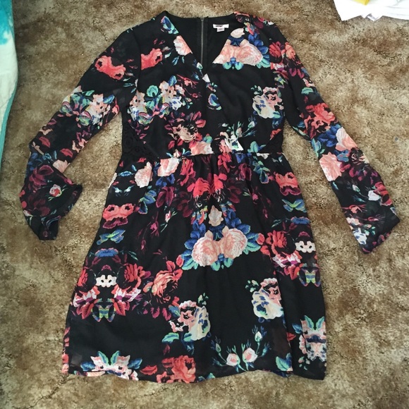Xhilaration dress size medium