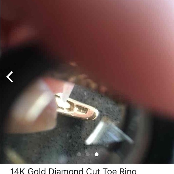 SOLD‼️‼️14K Gold Diamond Cut Toe Ring - Picture 2 of 2