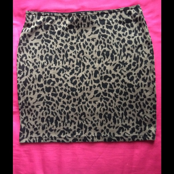 Leopard print mini skirt - Picture 1 of 2