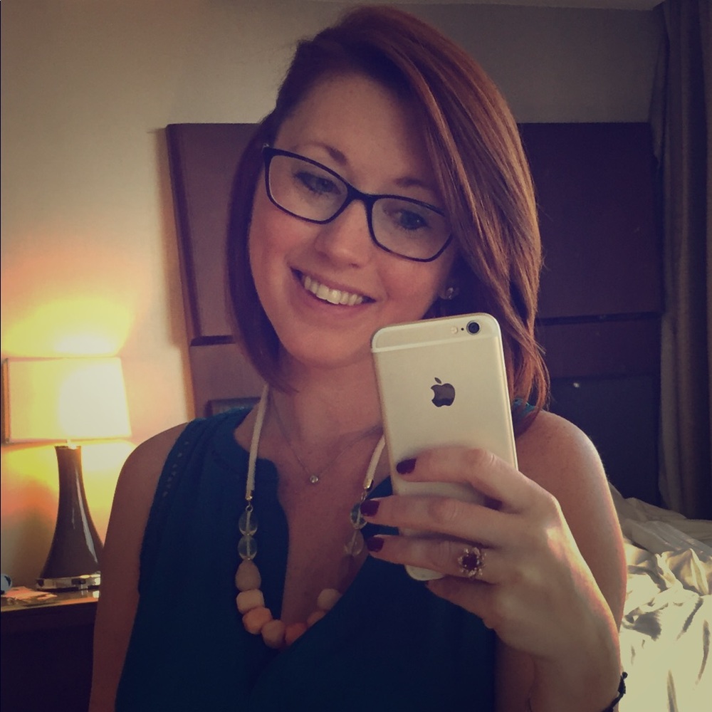 Meet your Posher, Stephanie