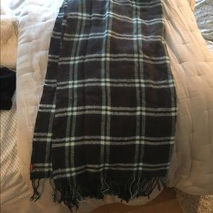 Levi scarf! Never warn before