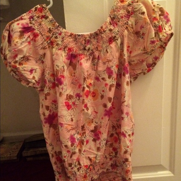 Beautiful three button shirt for sale! - Picture 2 of 3