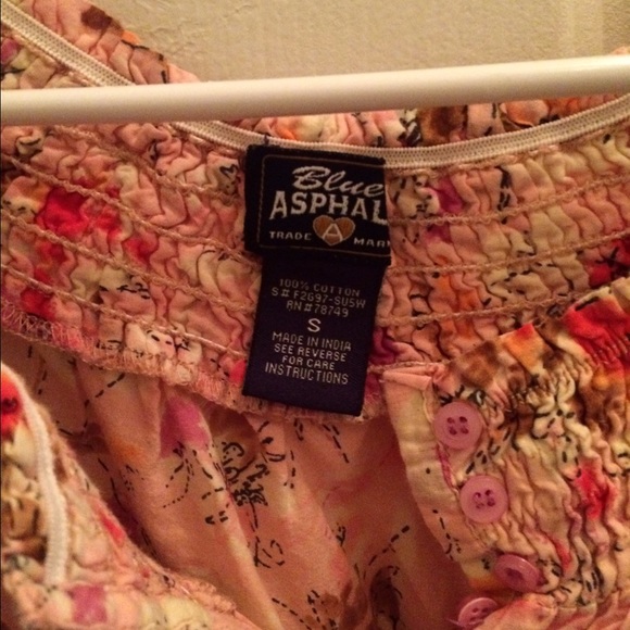 Beautiful three button shirt for sale! - Picture 3 of 3