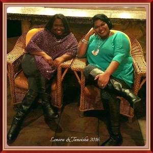 Meet your Posher, Lenora