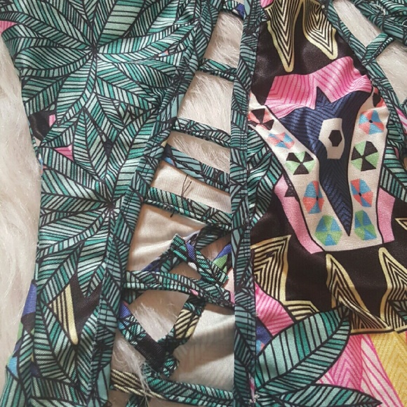 Beautiful Patterned Swimsuit - Picture 3 of 4