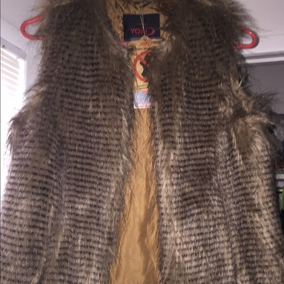 Fur vest
