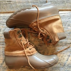 New in box sperry duck boots 9