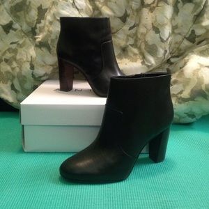 Carly leather bootie