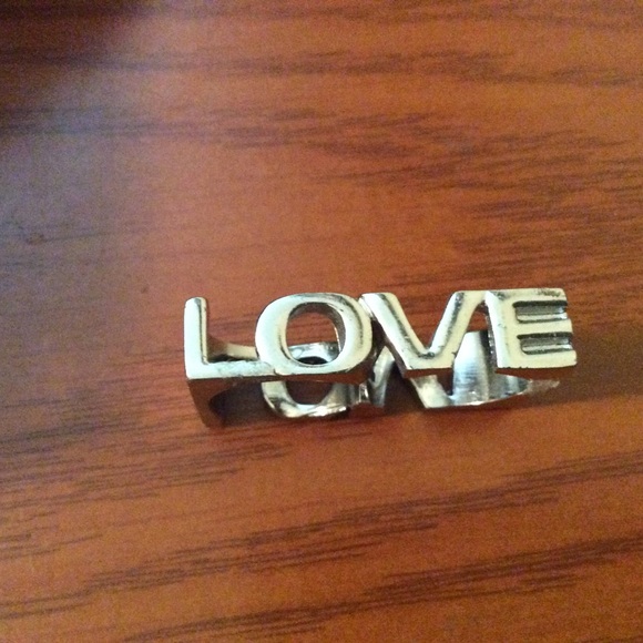 New! LOVE Rhinestone ring - Picture 3 of 3