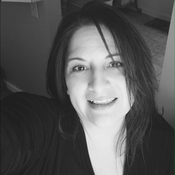 Meet your Posher, Cher - Picture 1 of 1