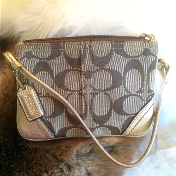 COACH Wristlet - Picture 7 of 8