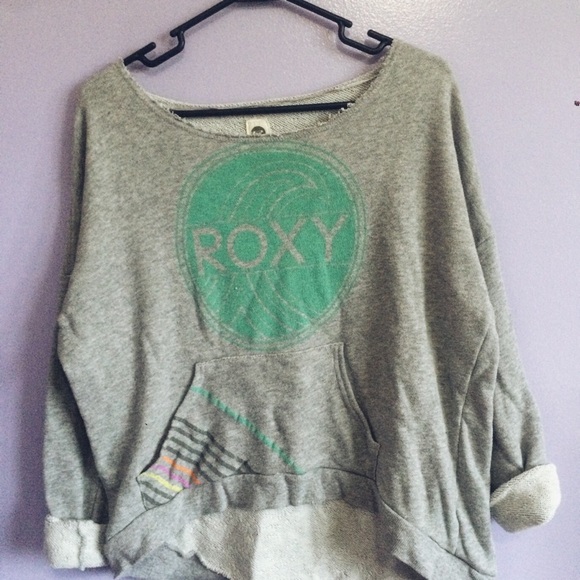 *** SOLD Roxy Sweatshirt - Picture 2 of 3