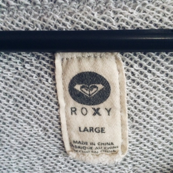 *** SOLD Roxy Sweatshirt - Picture 3 of 3