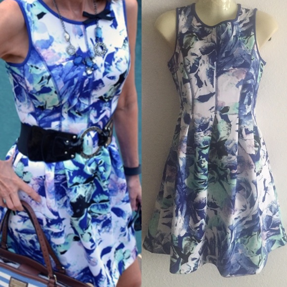 Side pockets abstract dress