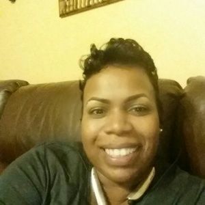 Meet your Posher, Cassandra