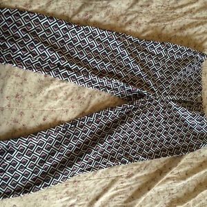 Pink and black patterned Capri trousers