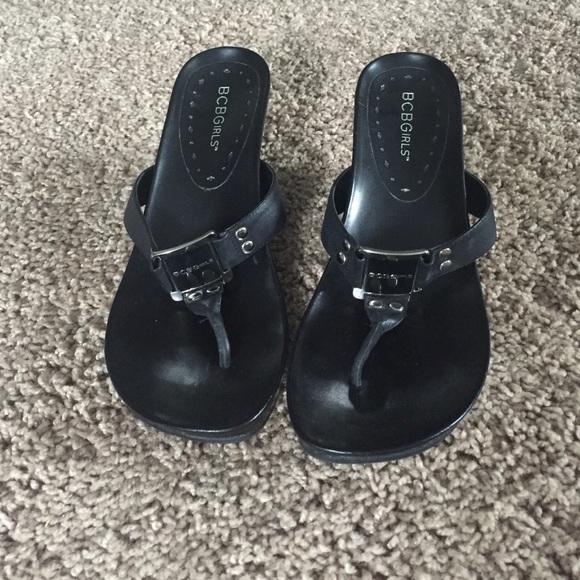 Wedged thong BCBG sandals