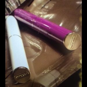 If permitted by posh/ coach pen authentic 🌺