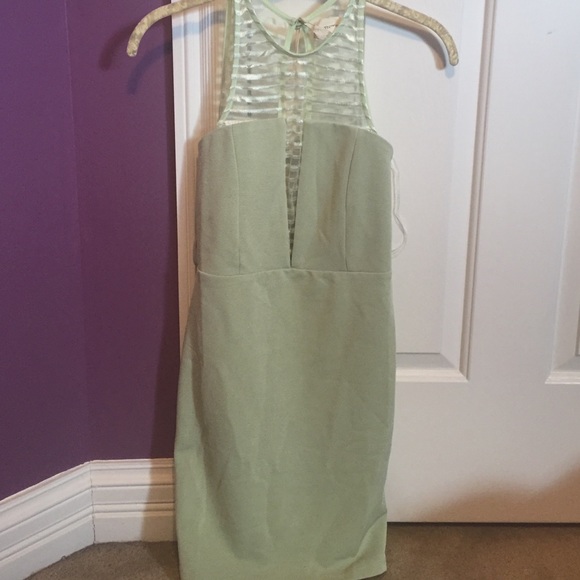 NWT Tobi Green Strapless Dress
