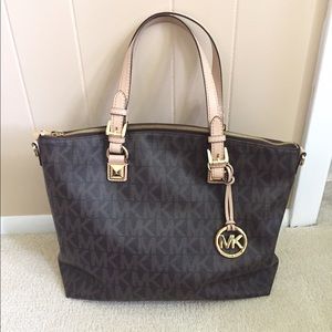 Michael Kors Tote