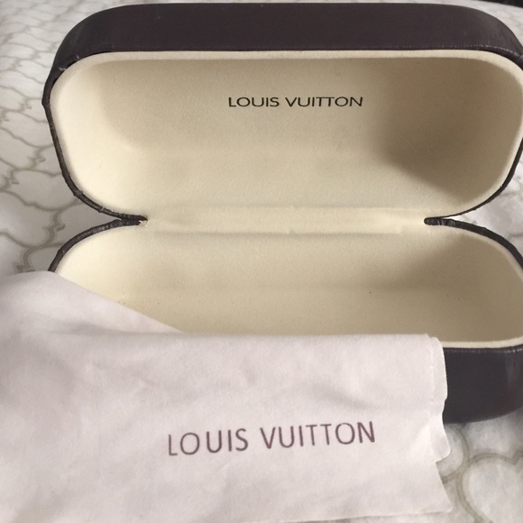 SUNGLASSES CASE