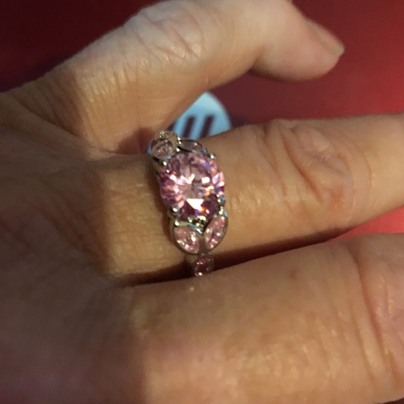 Very cute pretty pink ring