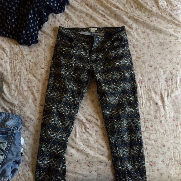 Patterned H&M pants - Picture 2 of 3