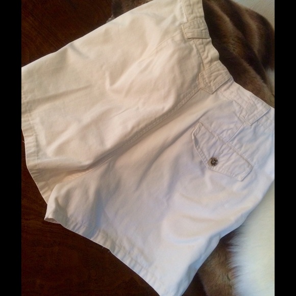 Lizwear Bermuda Shorts - Picture 2 of 4