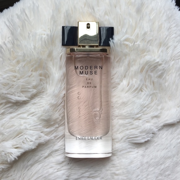 Estēe Lauder Modern Muse Perfume
