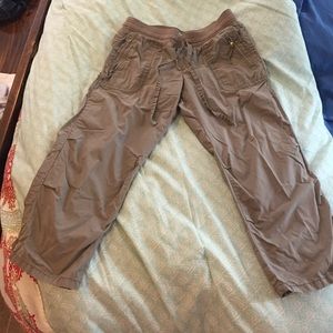 Brown Gap Capris