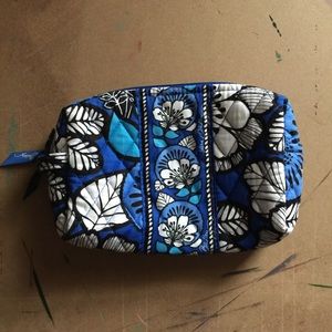 Vera Bradley makeup bag