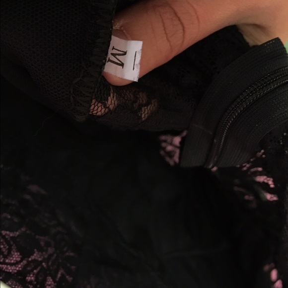 BLACK LACE ROMPER - Picture 3 of 3