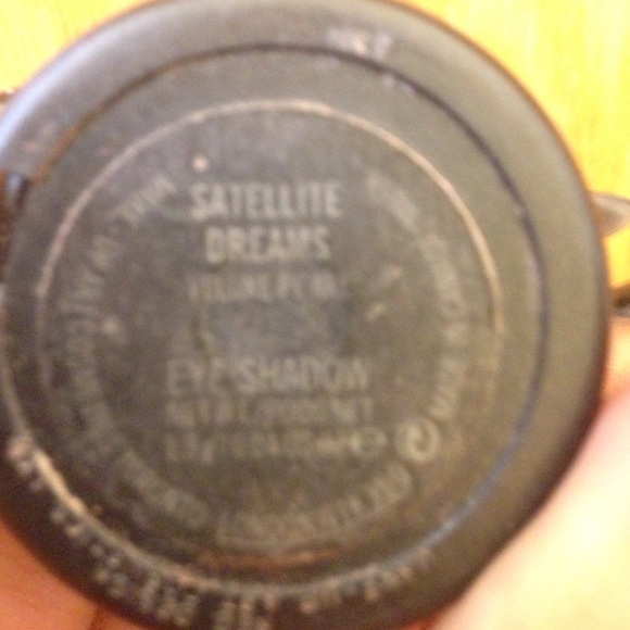 SOLD Mac eyeshadow satellite dreams - Picture 3 of 3
