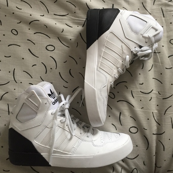 FRESH Hi-Top Adidas