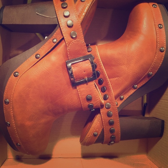 Clog high heel Shoe