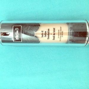 Kat Von D Lock-It Foundation 💄✨