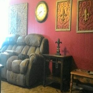 Meet your Posher, Holly