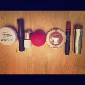 Makeup sampler: Nars, MAC, EOS and more