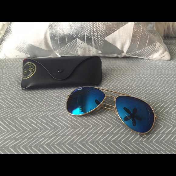 Blue/Gold Ray-Ban Aviators