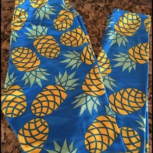 LulaRoe BNWT OS pineapple leggings